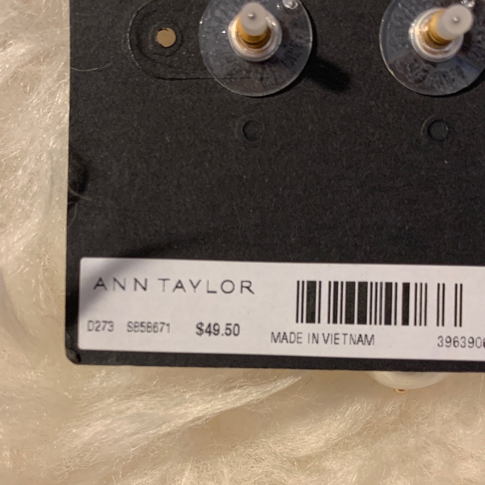 Ann Taylor Gold and White Pearl Earrings - Picture 4 of 6